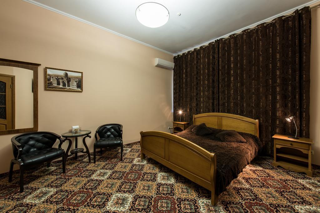Premium Hotel Chernivtsi Habitación foto